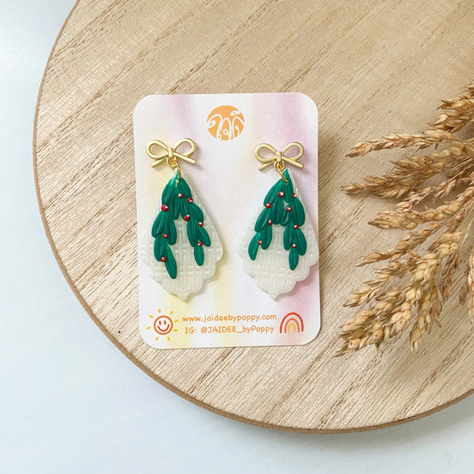 Sparkling Mistletoe