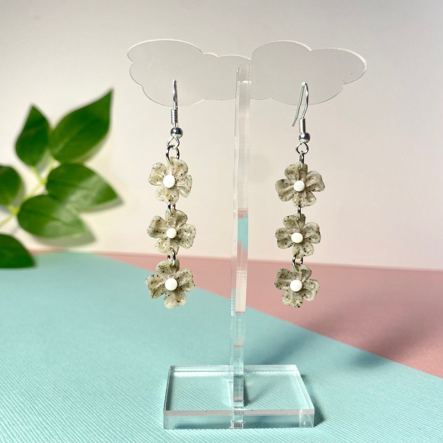 Dangle Daisies Earrings