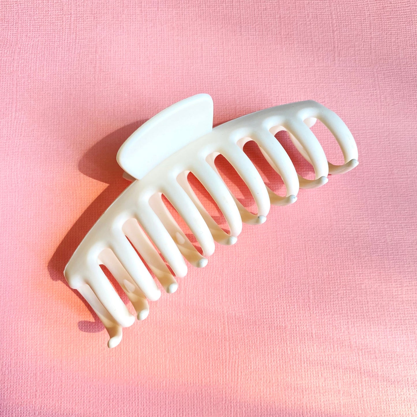 Bold Claw Clips