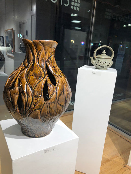 Drippy Honey Vase