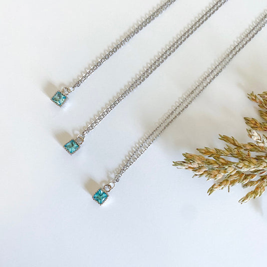 Dainty Ocean Blue Necklace